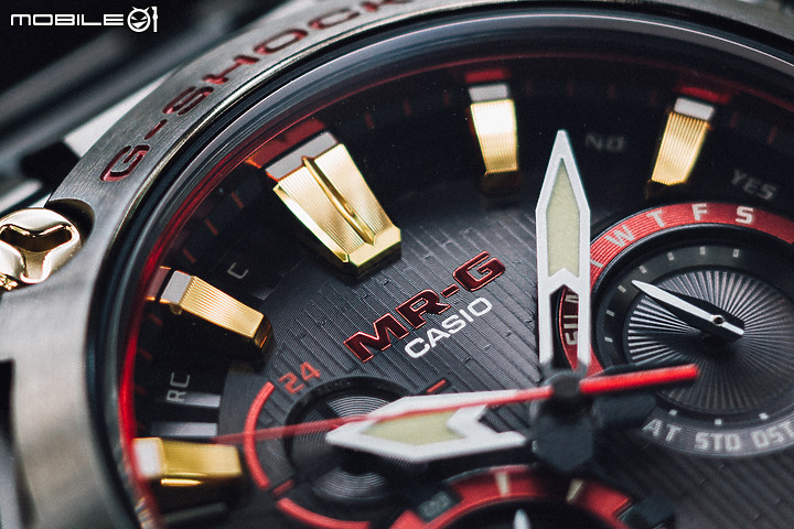 G-SHOCK「赤備」MRG-B2000B-1A4|賦予武士精神 成就品牌層峰!