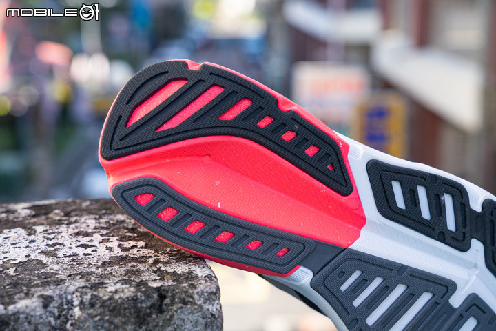 adidas Adistar 跑鞋開箱分享｜長距離訓練的專用戰靴！