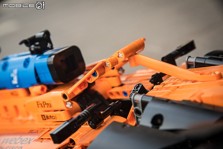 【樂高開箱】LEGO 42141 McLaren F1 Race Car,大比例就是香!
