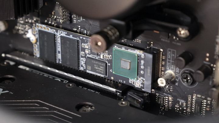 無光害 7400MB/s 極速 PCIe Gen4 x4 SSD，Patriot Viper VP4300 2TB