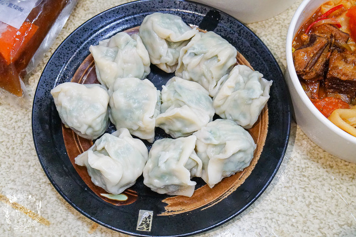 高雄真男饌品疆食堂!聘請新疆廚師製作道地皮帶麵!飽滿水餃一顆抵兩顆? 轉載 - 野田咩美食書國