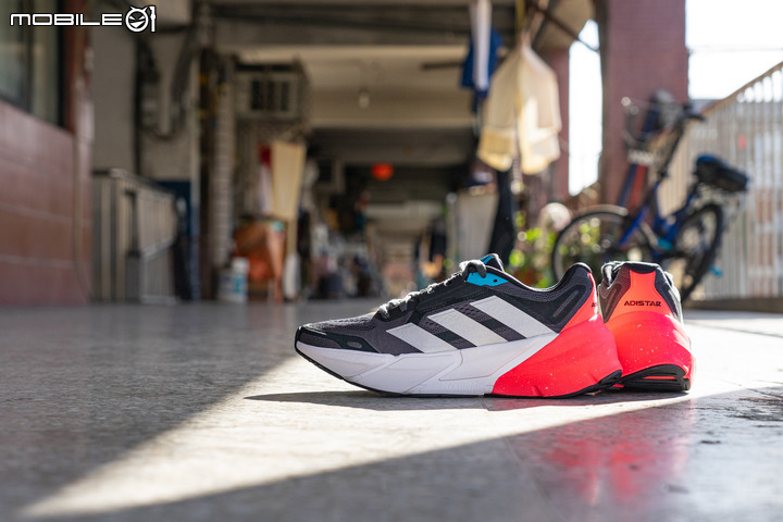 adidas Adistar 跑鞋開箱分享|長距離訓練的專用戰靴!