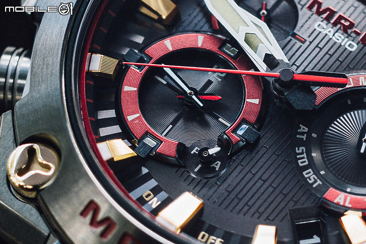 G-SHOCK「赤備」MRG-B2000B-1A4|賦予武士精神 成就品牌層峰!