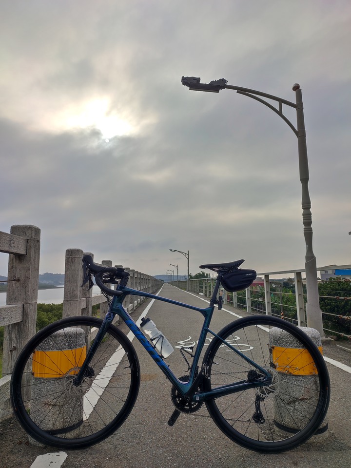 漫遊輕鬆騎 Revolt Advance 2簡單開箱