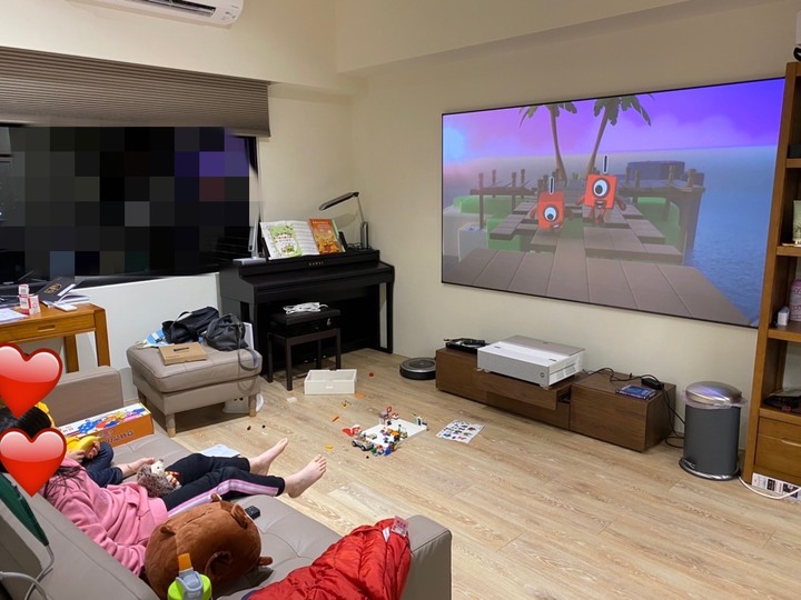 家裡有個護眼大畫面,小孩開心、老婆放心-雷射電視BenQ v7000i開心分享