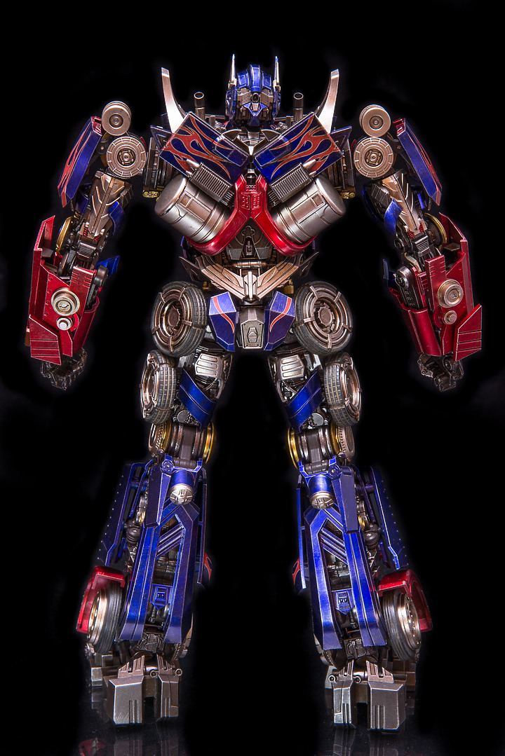 Threezero 變形金剛〈復仇之戰 柯博文 DLX版〉