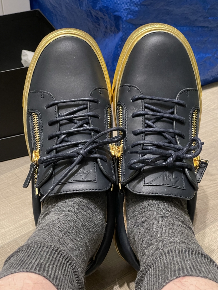 「開箱」Giuseppe Zanotti 黃金大底休閒鞋 & Dsquared2 羊毛開襟毛衣