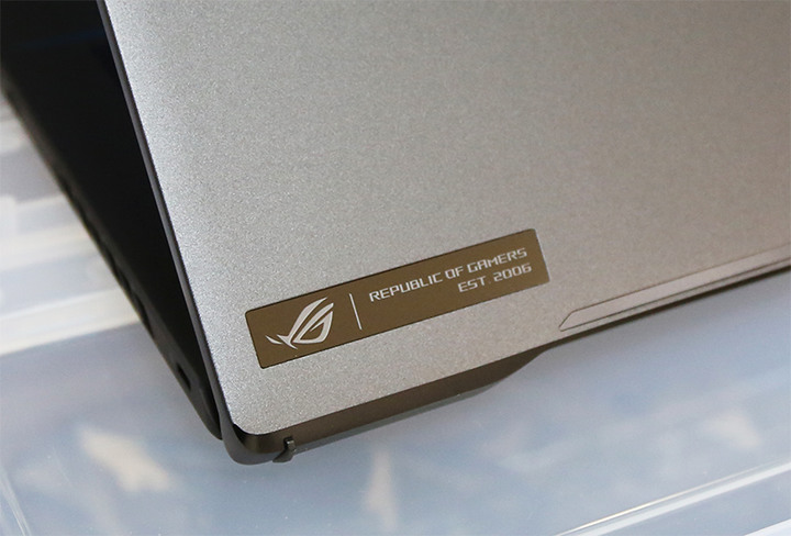 【西風】ROG Zephyrus M16 圖賞
