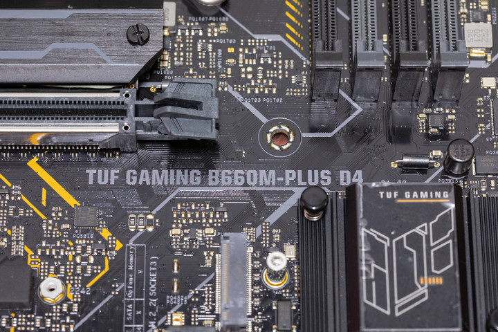 點我看大圖 組裝新電腦 i7 12700 cpu + ASUS B660 主機板 16G*2 DDR4 3600+無限伍散熱塔扇