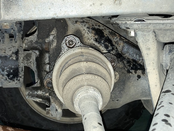 教學文:第一代RAV4 後傳動軸防塵套更換