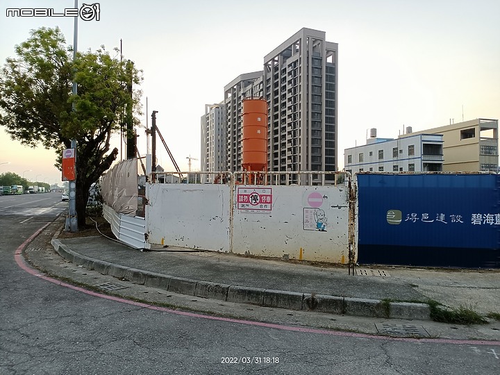 德中路與援中路轉角間建案(暫名)