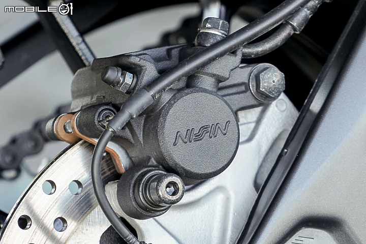 YAMAHA YZF-R7 試駕｜正統賽道騎乘設定 雙缸也能有樂趣
