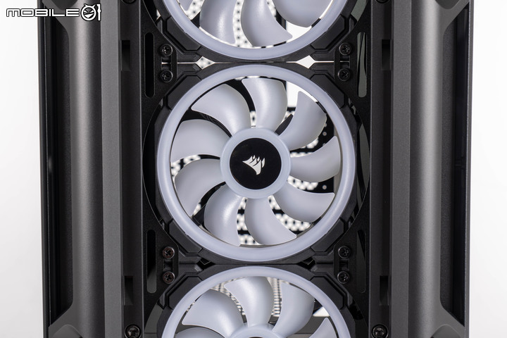 CORSAIR iCUE 5000T RGB 機殼開箱實裝 以滿滿燈效設計打造個人絢爛風格