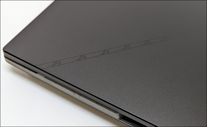 快速開箱:ROG Strix SCAR 15 G533ZW