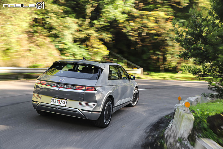 Hyundai Ioniq 5 試駕｜把「居家生活」一起搬上車！