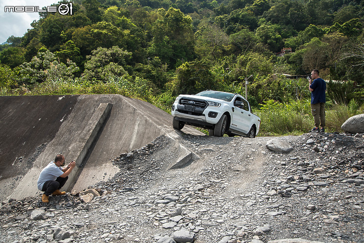 先苦後甘的野溪溫泉泡湯之旅 Feat. Ford Ranger運動型!