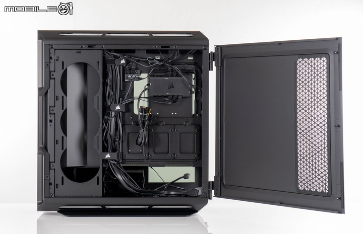 CORSAIR iCUE 5000T RGB 機殼開箱實裝 以滿滿燈效設計打造個人絢爛風格