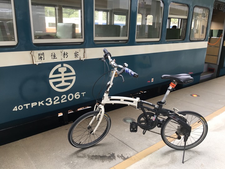 藍皮解憂號觀光列車(台東-枋寮)騎遊金崙