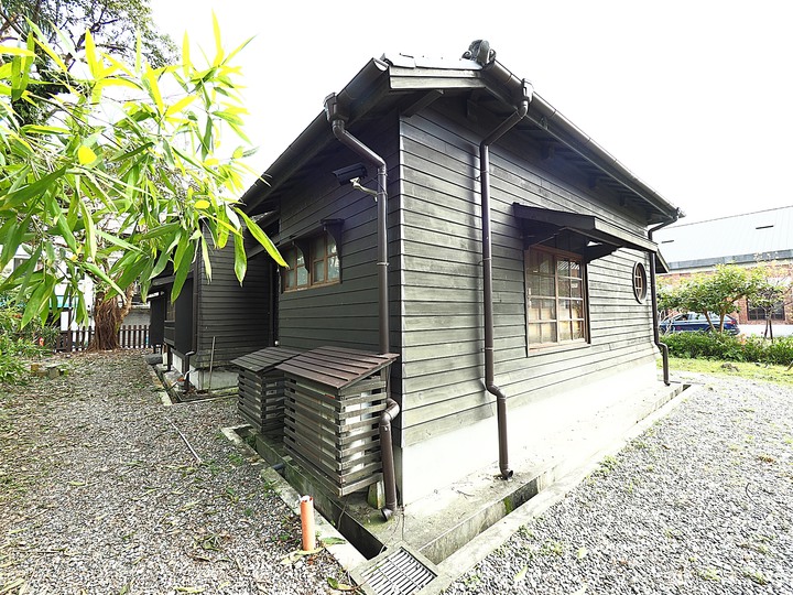 蘇澳 計程車博物館、冬山 阿瘦羅水木紀念圖書館 羅東 成功國小校長宿舍與舊禮堂|moku 旅人書店 — 宜蘭鐵道小旅行之二