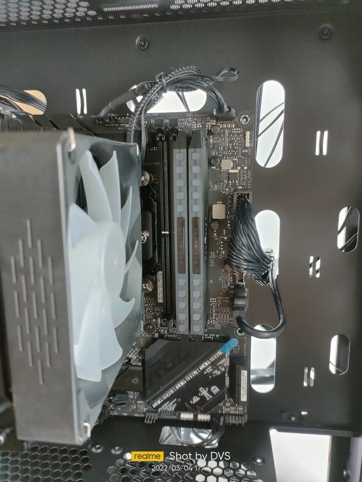 英富達 CPU 散熱器開箱 不專業 業配文 INCF-CF-1206ARGB