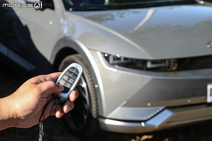 Hyundai Ioniq 5 試駕｜把「居家生活」一起搬上車！