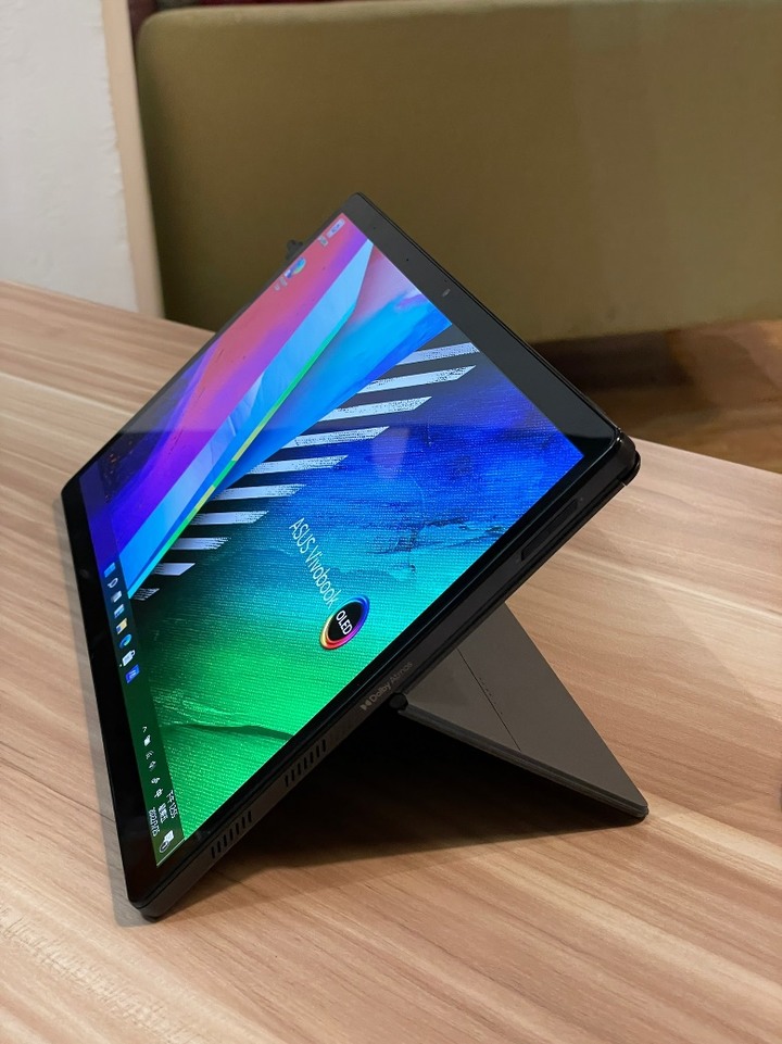 筆電、平板兩用的ASUS T3300開箱