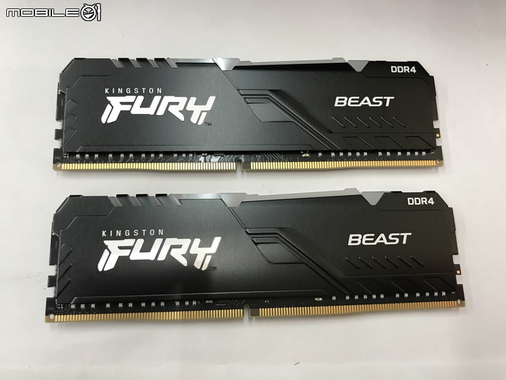 點我看大圖 技嘉Z690M AORUS ELITE DDR4 滿滿的Gen4SSD 3插槽 雞排主機板 簡單開箱