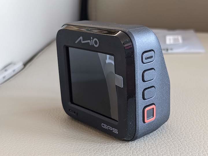 開箱-入門雙鏡頭 Mio C588T 行車記錄器