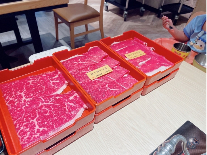 台中美食｜和牛火鍋｜高CP值吃到飽