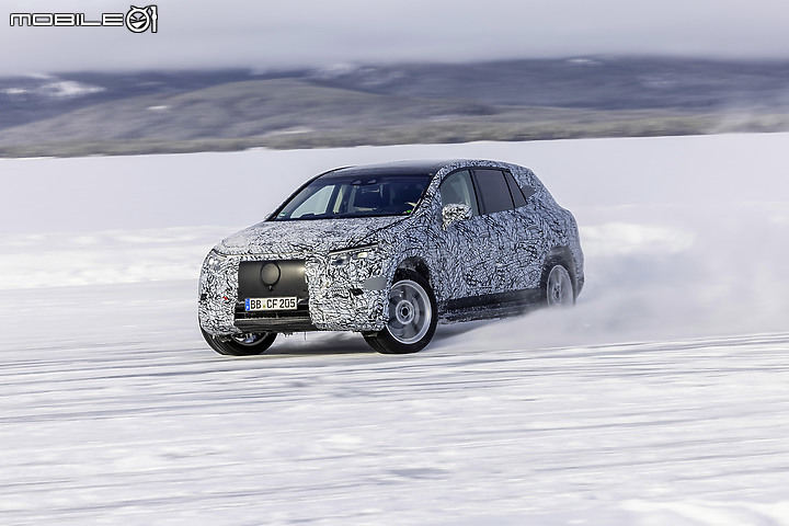 【海外新訊】Mercedes-Benz釋出EQS SUV最終測試照,預告4/19正式發表!
