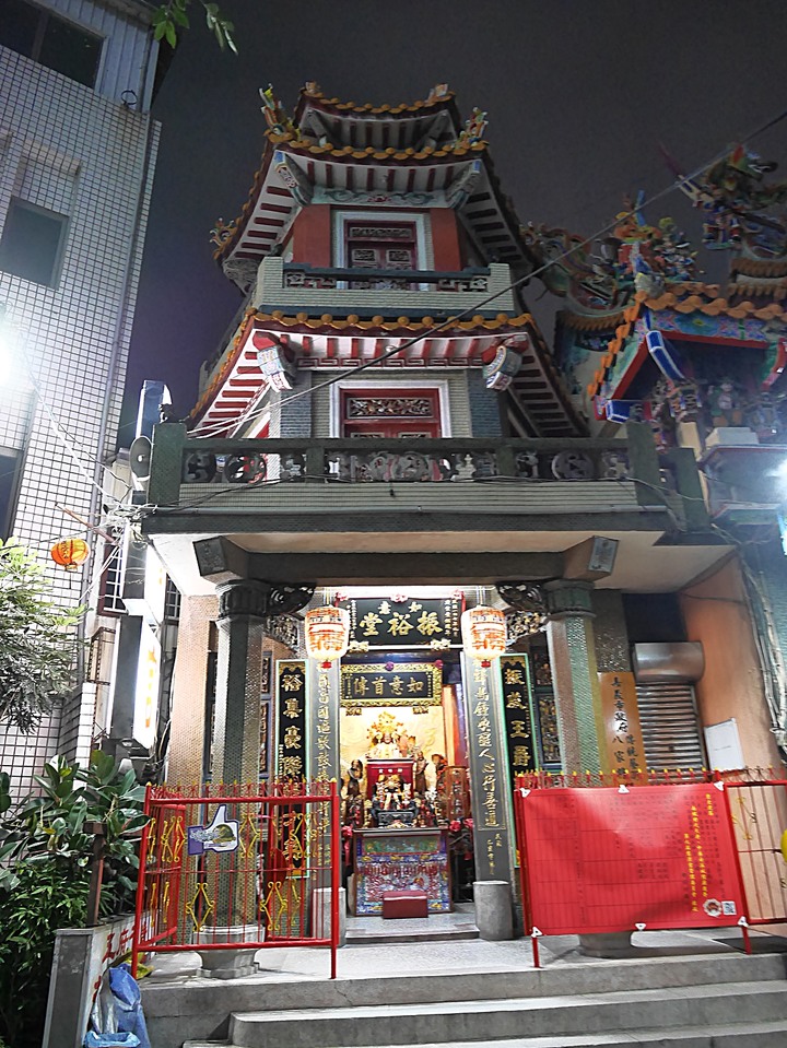 東門町官吏派出所、仁武宮、慈濟宮,外掛西市鱔魚麵與國園大飯店 — 嘉義市區古蹟散策(二)