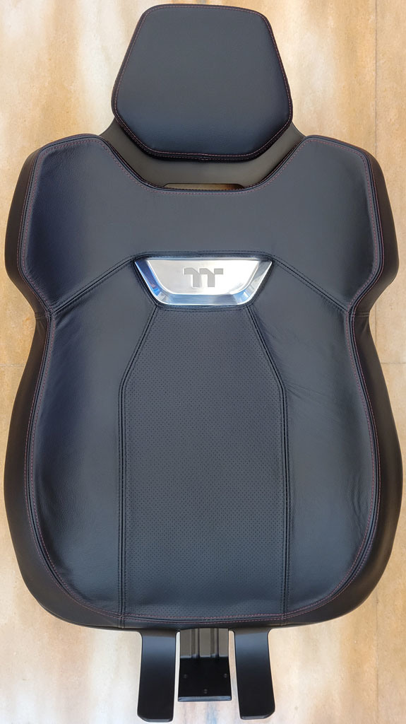 Thermaltake幻銀ARGENT E700真皮電競椅(風暴黑)開箱