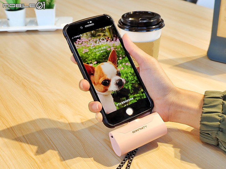 「 開箱 」iPhone專屬行動電源開箱 – infinity P60 迷你行動電源實測,出門從此無需帶線
