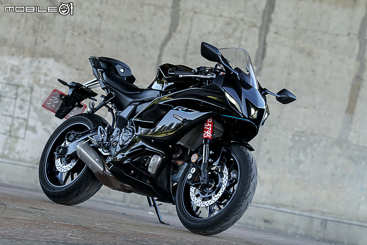 YAMAHA YZF-R7 試駕|正統賽道騎乘設定 雙缸也能有樂趣
