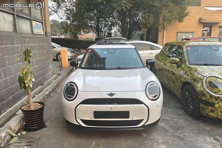 【海外新訊】大改款MINI Electric極地測試中，車身縮小、軸距加長、空間變大！