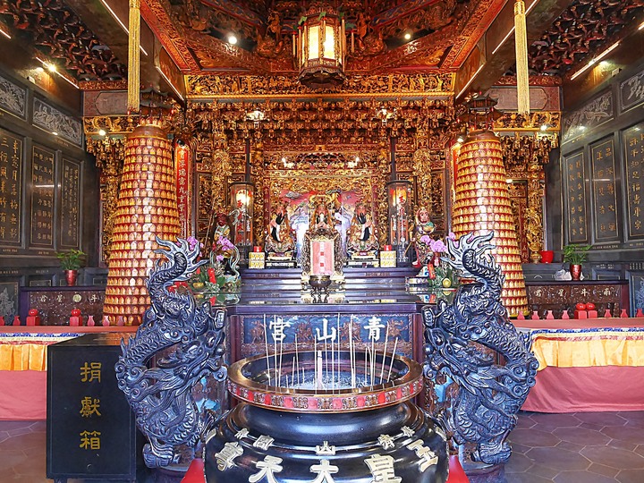 艋舺青山宮、朝北醫院、艋舺清水巖、萬華區史展示中心 — 艋舺市街散步之二