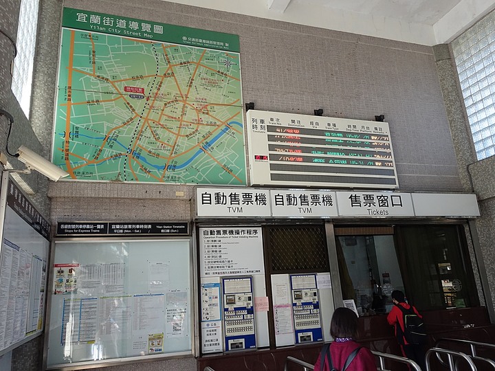 即將絕版之復興 5684次與5687次,200元來回北宜,速度不輸自強號 之 宜蘭鐵道行旅,外掛礁溪平價溫泉旅館與快炒