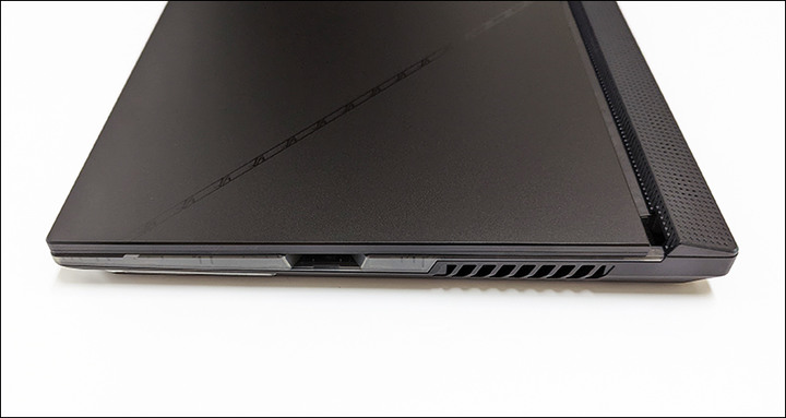 快速開箱:ROG Strix SCAR 15 G533ZW
