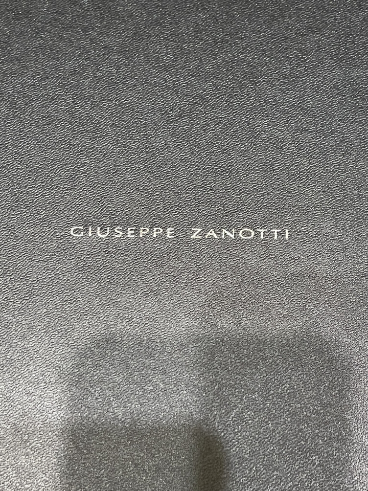 「開箱」Giuseppe Zanotti 黃金大底休閒鞋 & Dsquared2 羊毛開襟毛衣