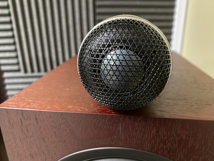 B&W 705S2遲來開箱, 並且與805D3比較