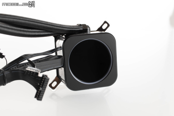 CORSAIR H170i/H150i ELITE LCD 水冷散熱器實測 頂尖散熱壓制力搭 LCD 螢幕更炫目