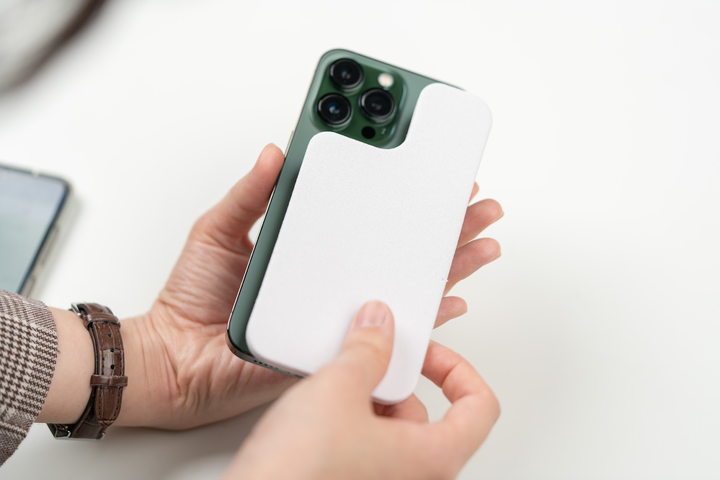 iPhone 13 Pro 防窺保護貼 螢幕顏色推（Face ID）