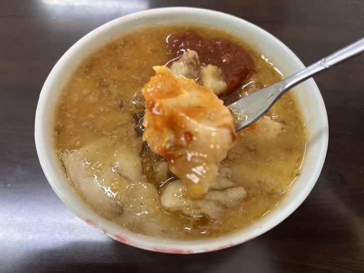 [食記] 丁姐碗粿，台灣台北大稻埕，Q彈美味的虱目魚和大腸蔥肉碗粿！