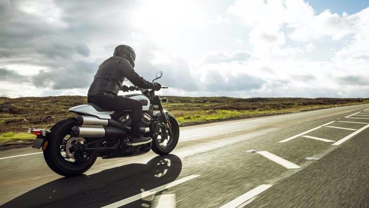 已下訂,2022年式Sportster S,史上最傳奇科技賽跑!啊嘶~~