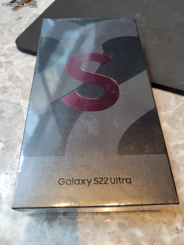 Samsung Galaxy S22 Ultra 夜幕紅開箱！實拍照片分享！