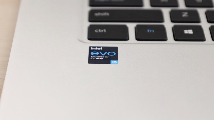 電競品牌走入時尚輕薄生活 XPG XENIA Xe，與 Intel 聯手打造長效筆電