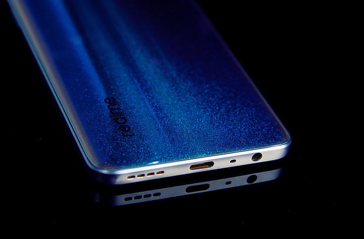 『夜色恣意 光影相隨』Realme 9 Pro+ 開箱攝影分享