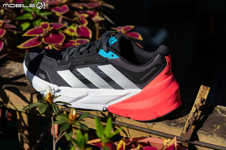 adidas Adistar 跑鞋開箱分享|長距離訓練的專用戰靴!