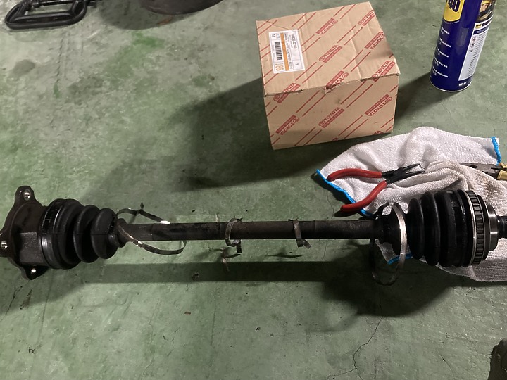教學文:第一代RAV4 後傳動軸防塵套更換