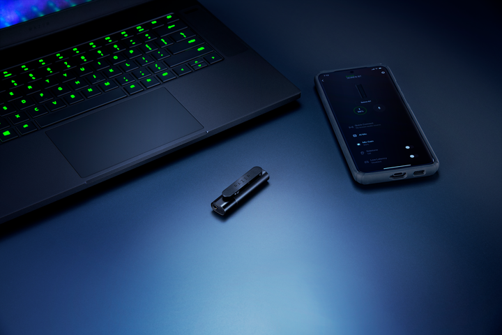 Razer 針對直播需求推出 Seiren BT 藍牙無線麥克風與音訊混音器 提供玩家更具創意直播組合